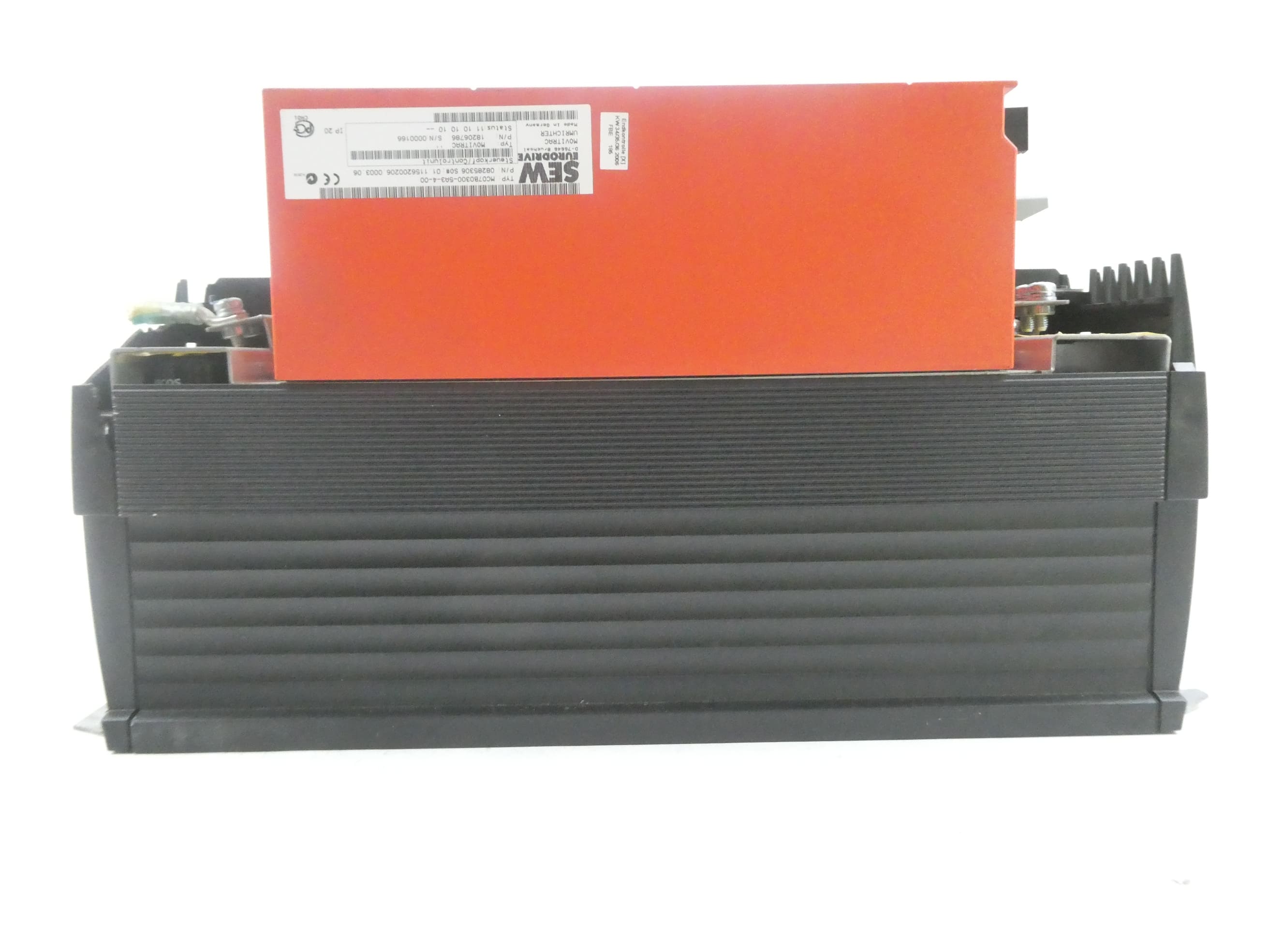 Gehäuse beschädigt: SEW MDx60A0300-503-4-00 EURODRIVE FREQUENZUMRICHTER + MC07B0300-5A3-4-00 STEUERKOPF