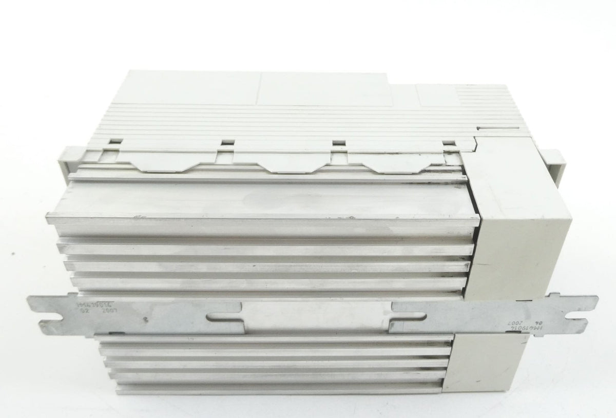 Lenze 13141871 Frequenzumrichter E82EV752_4C